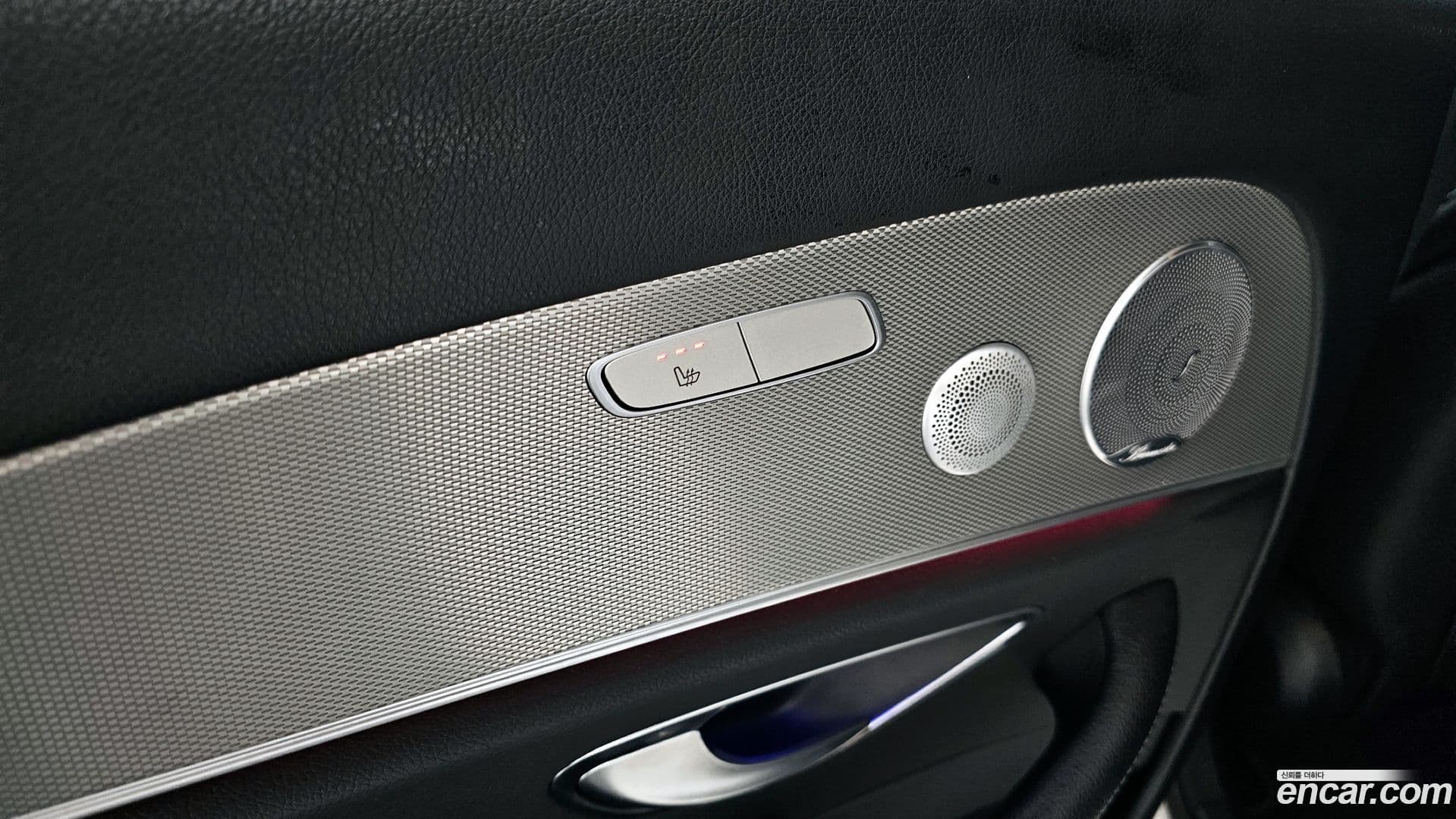 Main__Slider__Photo:E-Class Mercedes-Benz 2019.5-16