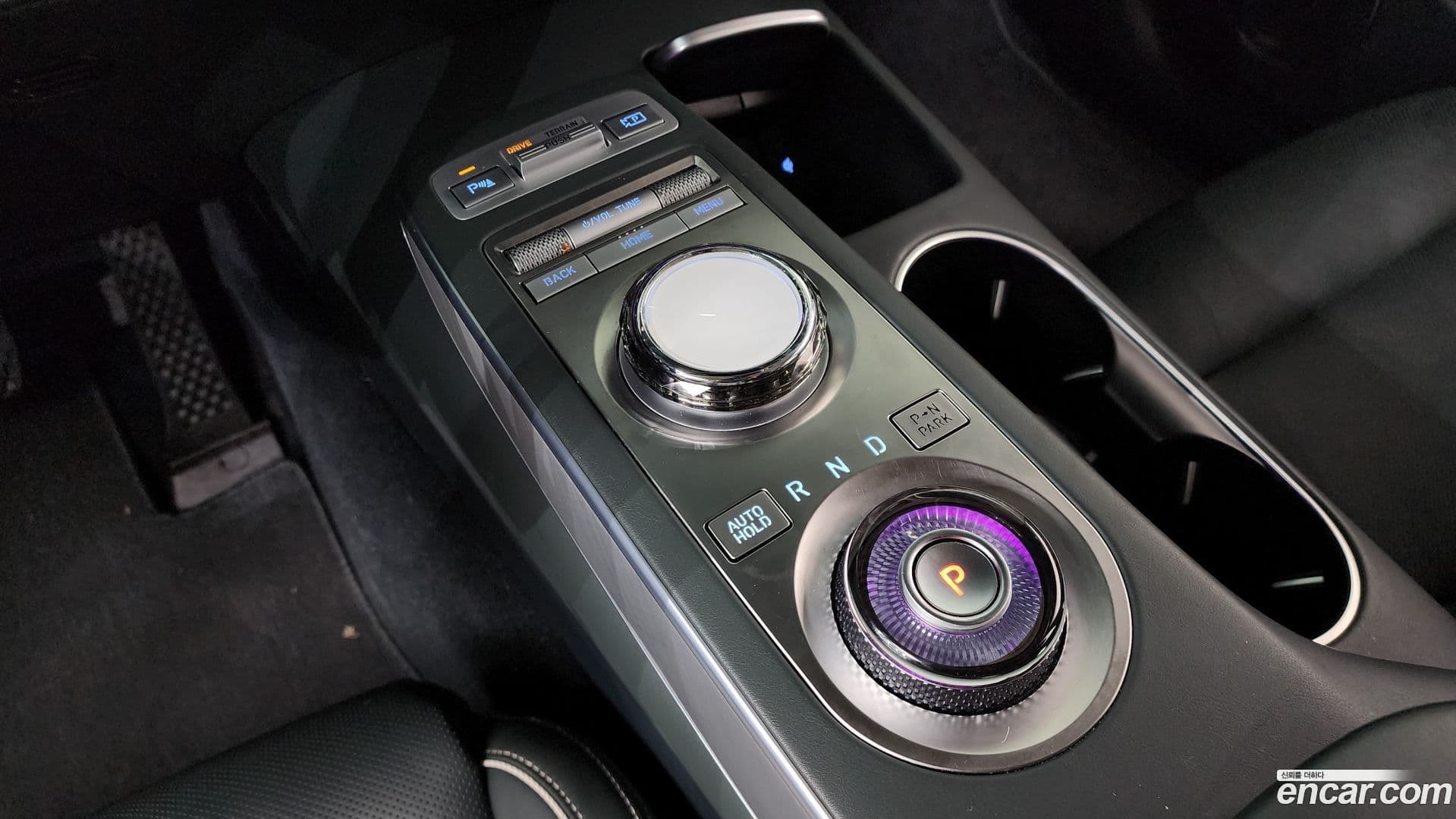 Main__Slider__Photo:GV70 Genesis 2022.3-8