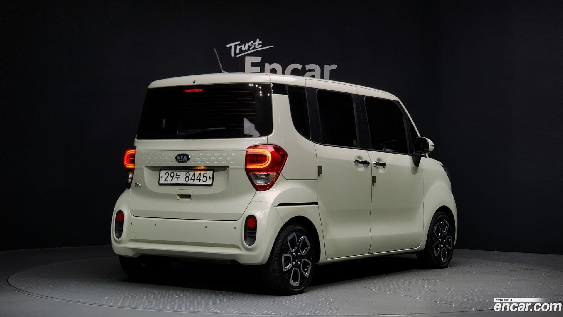 Main__Slider__Photo:RAY Kia 2018.11-1