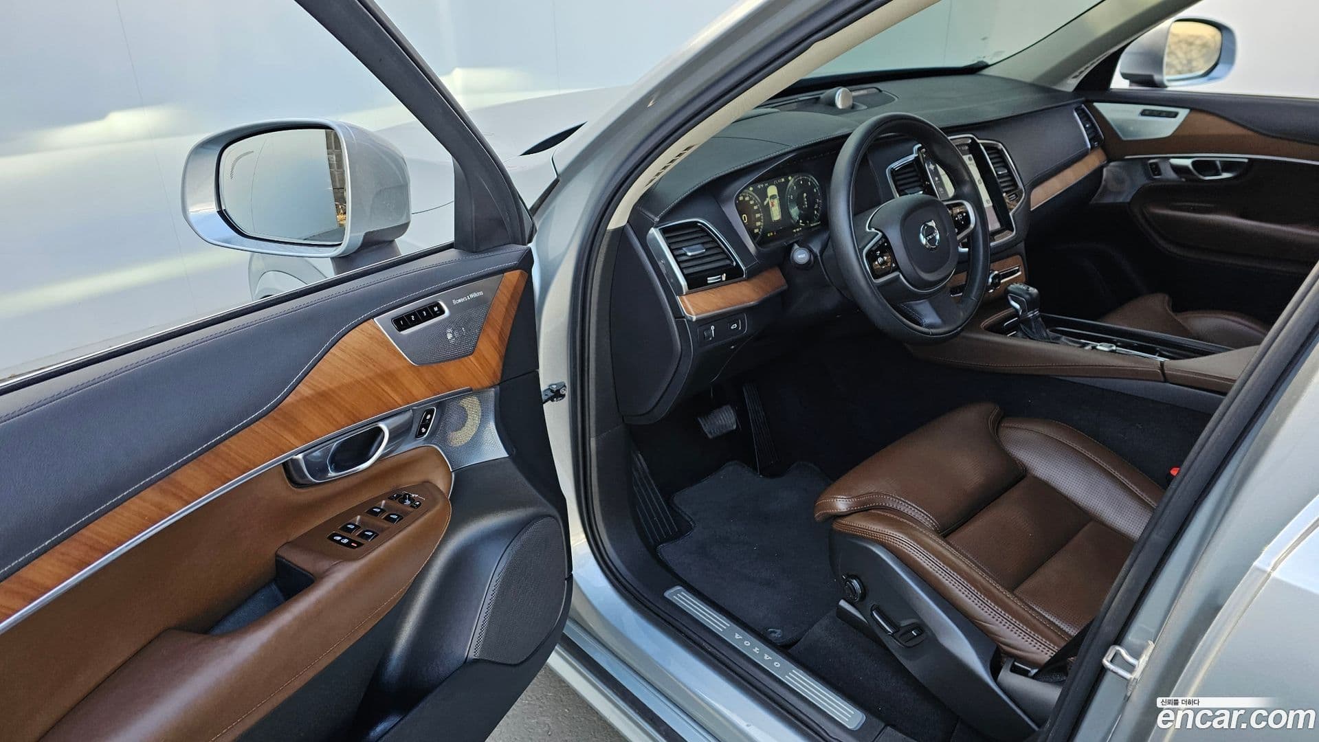 Main__Slider__Photo:XC90 Volvo 2019.3-10