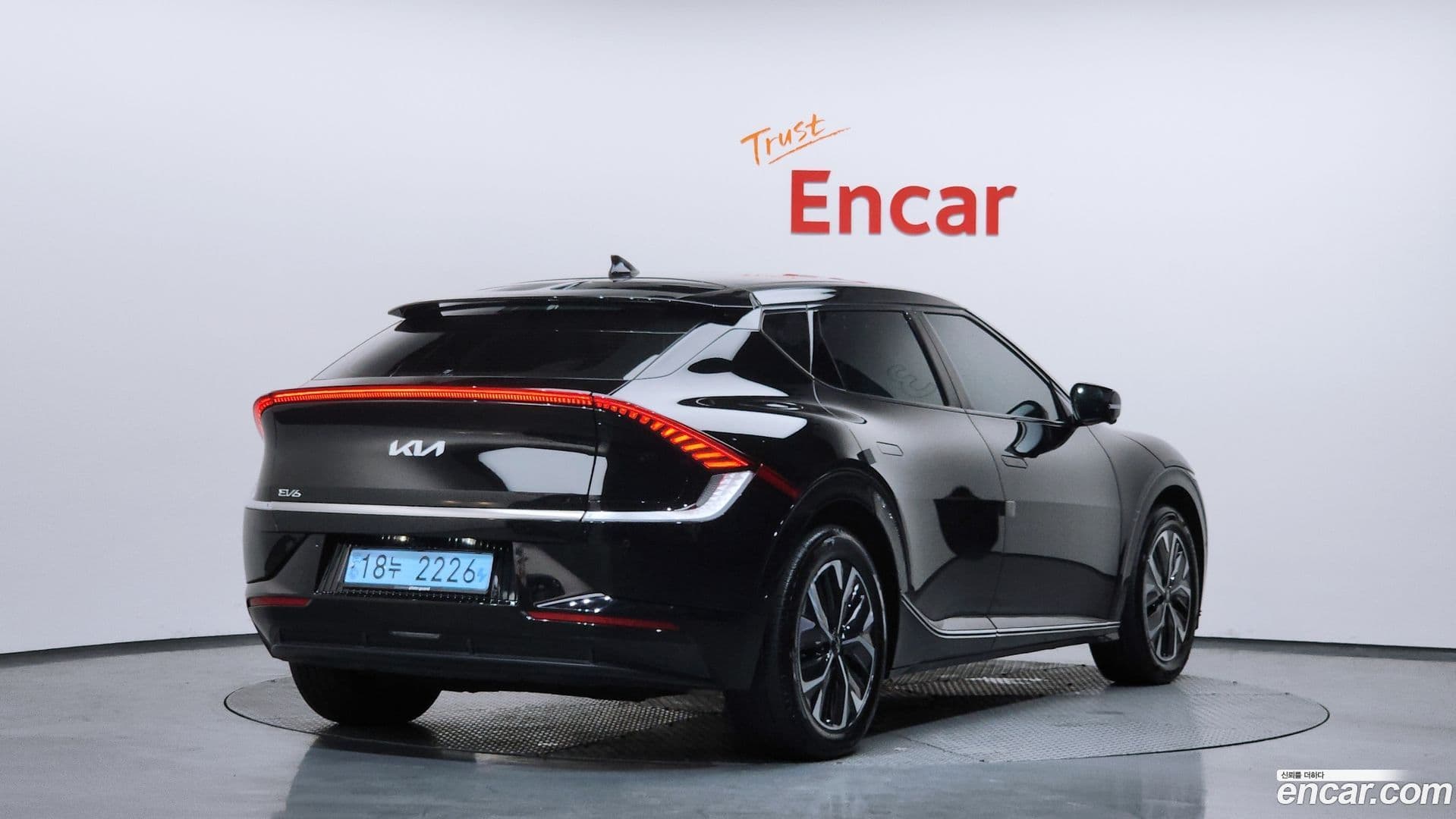 Main__Slider__Photo:EV6 Kia 2022.8-1