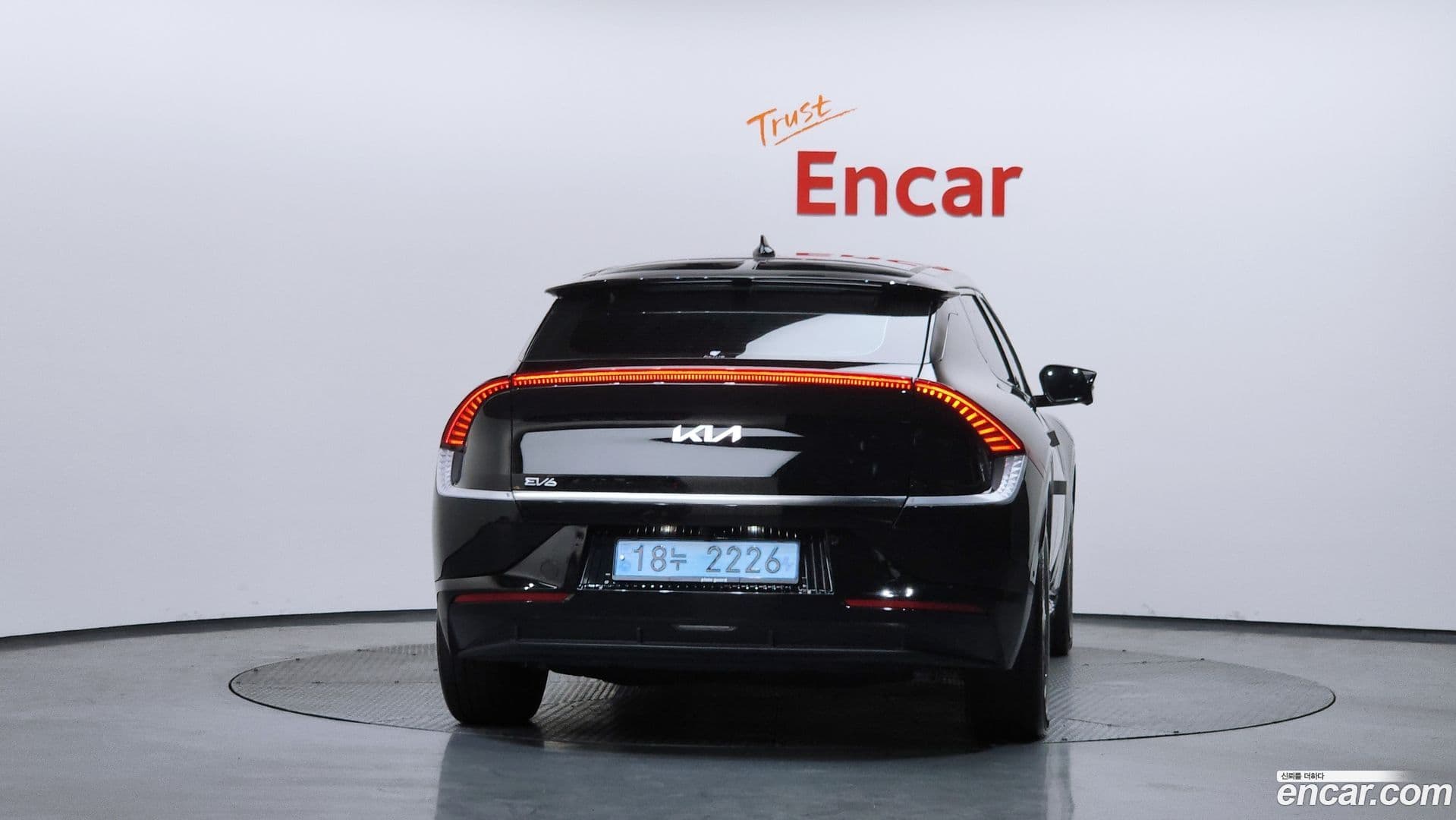 Main__Slider__Photo:EV6 Kia 2022.8-3