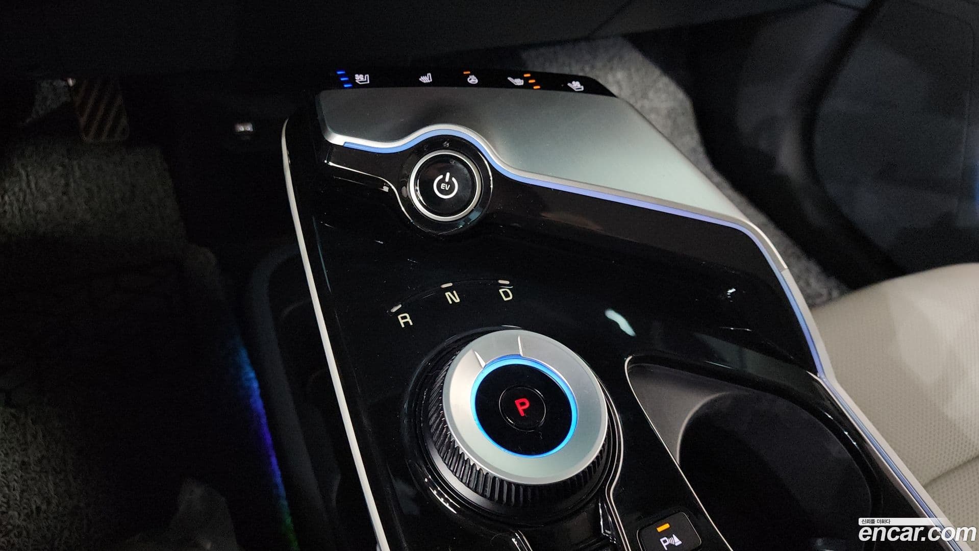 Main__Slider__Photo:EV6 Kia 2022.8-8