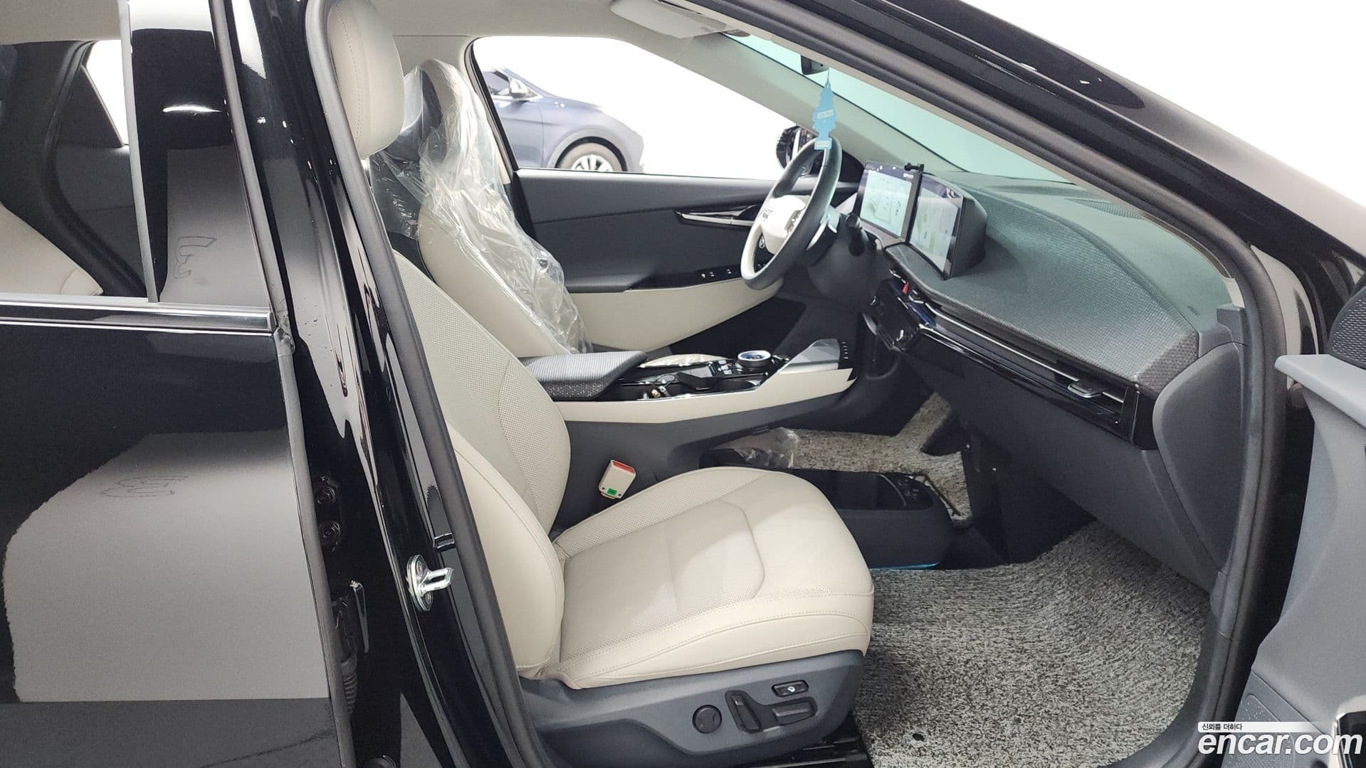 Main__Slider__Photo:EV6 Kia 2022.8-10