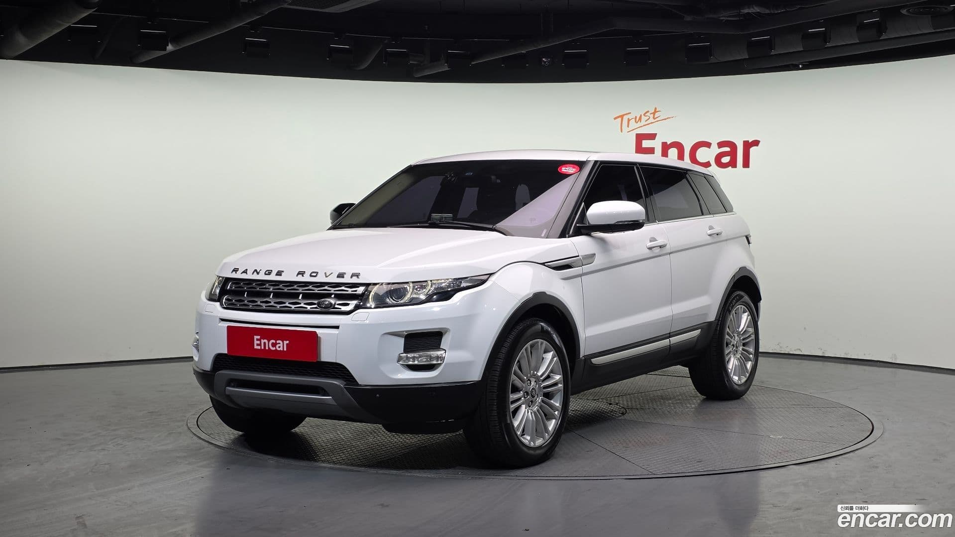 Main__Slider__Photo:Range Rover Evoque Land Rover 2013.11-0