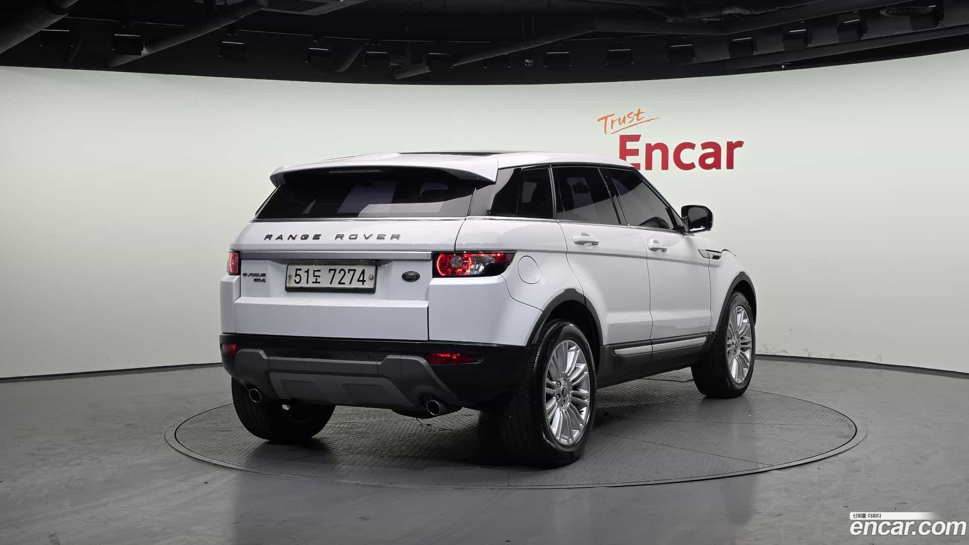 Range Rover Evoque Land Rover 2013.11-OUTER-002