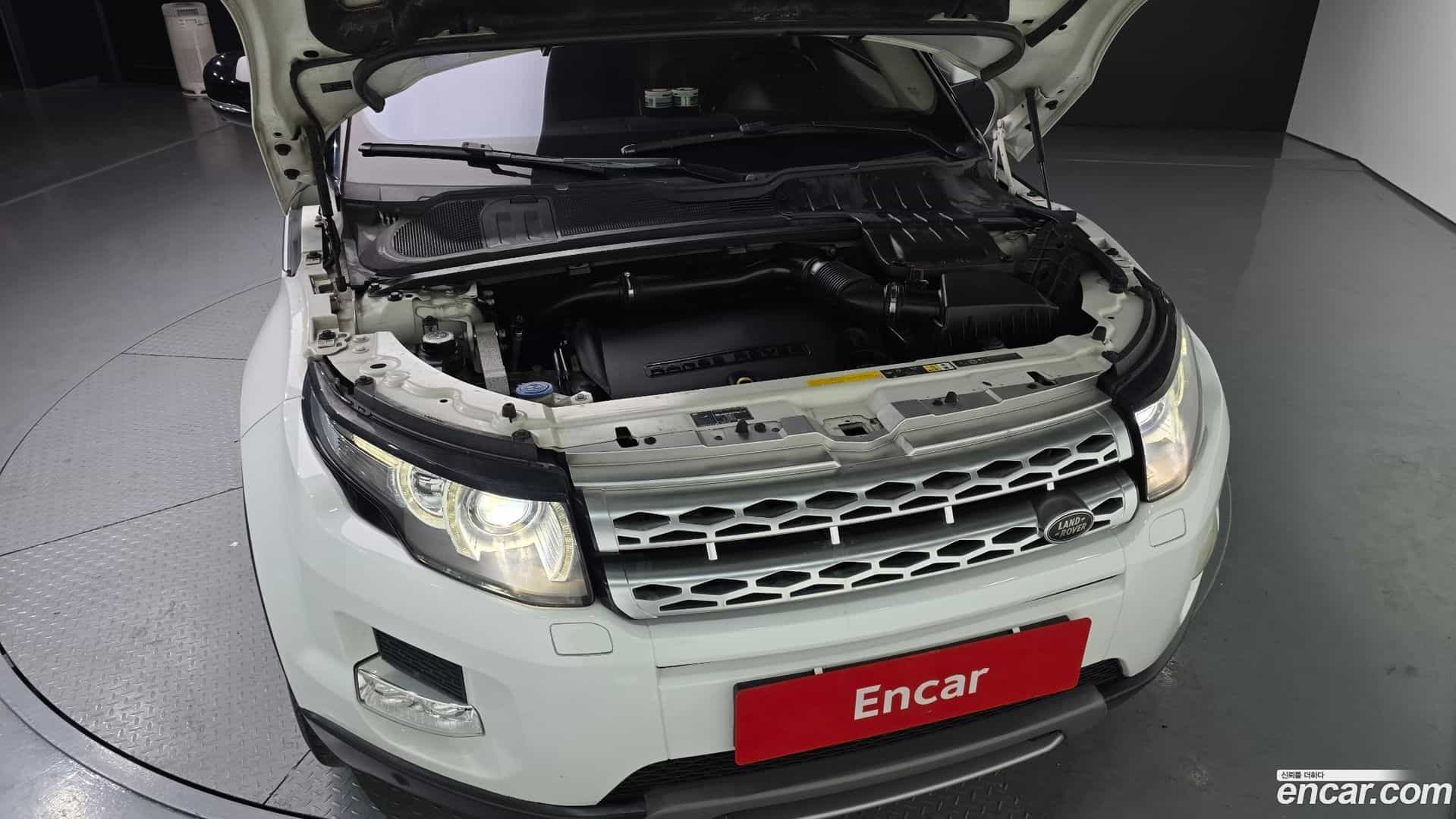 Range Rover Evoque Land Rover 2013.11-INNER-006