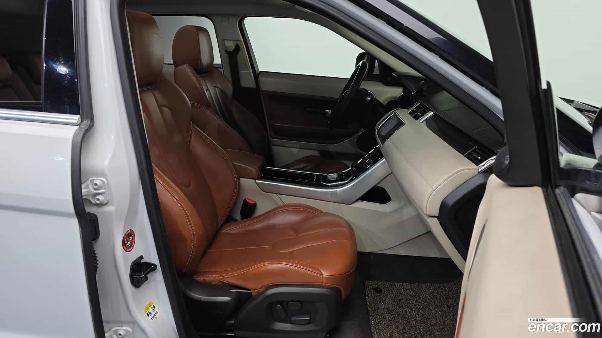 Range Rover Evoque Land Rover 2013.11-INNER-010