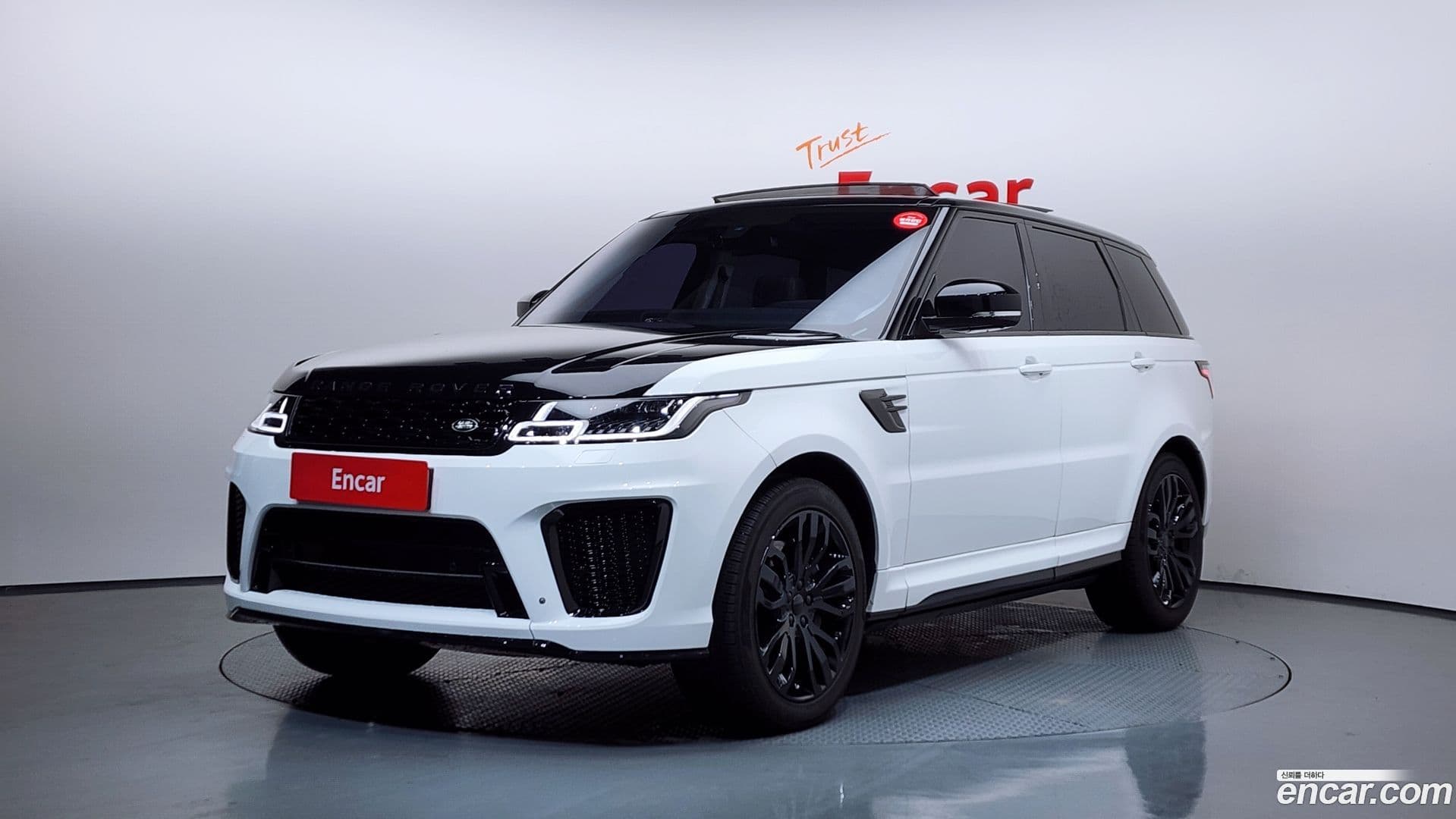 Main__Slider__Photo:Range Rover Sport Land Rover 2015.6-0