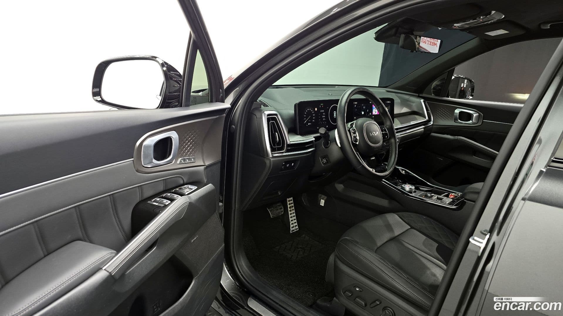 Main__Slider__Photo:Sorento Kia 2023.9-10