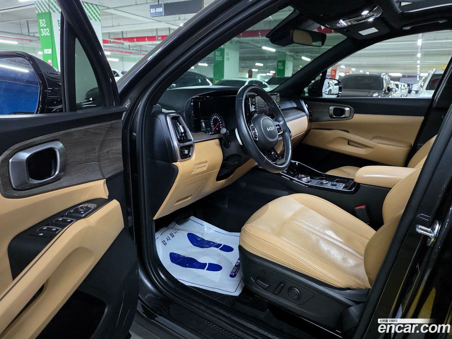 Main__Slider__Photo:Sorento Kia 2022.6-12