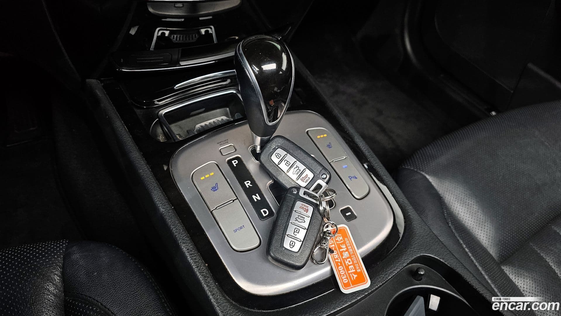 Main__Slider__Photo:Genesis Hyundai 2012.0-8