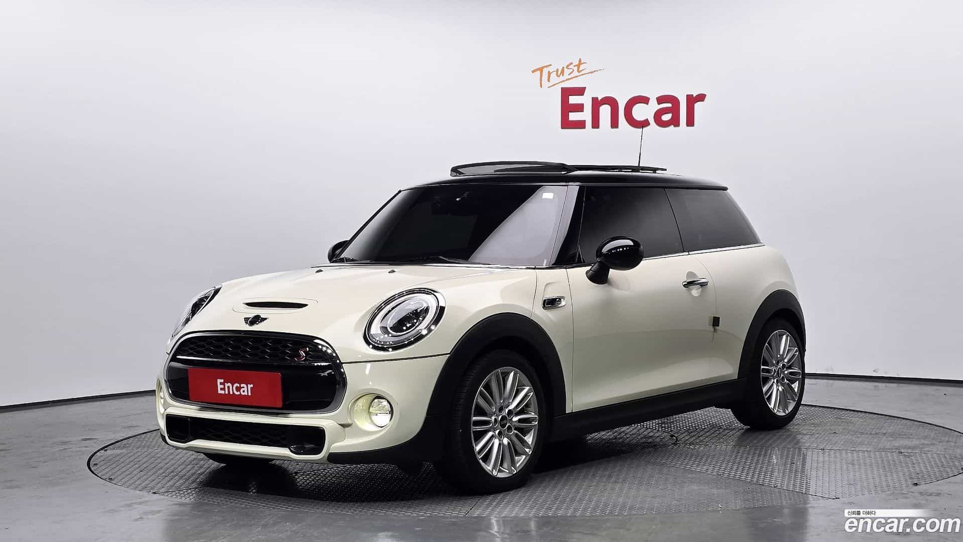 Cooper Mini 2017.3-OUTER-001