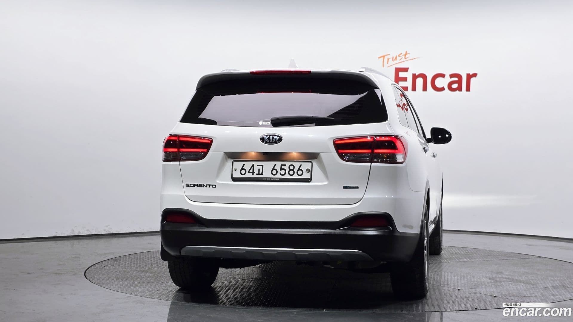 Main__Slider__Photo:Sorento Kia 2016.2-3