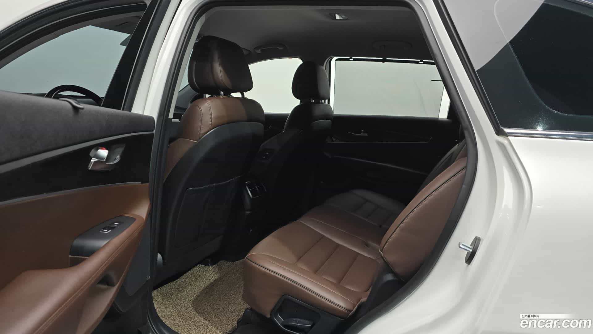 Sorento Kia 2016.2-OPTION-016