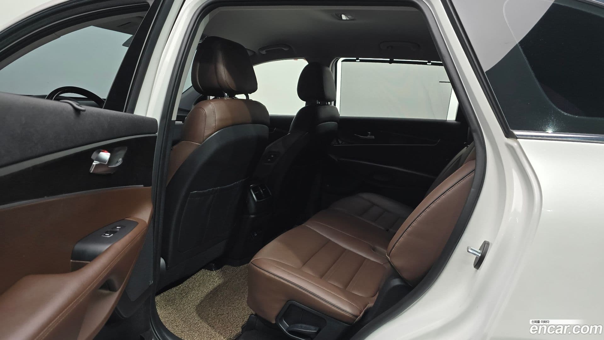 Main__Slider__Photo:Sorento Kia 2016.2-11