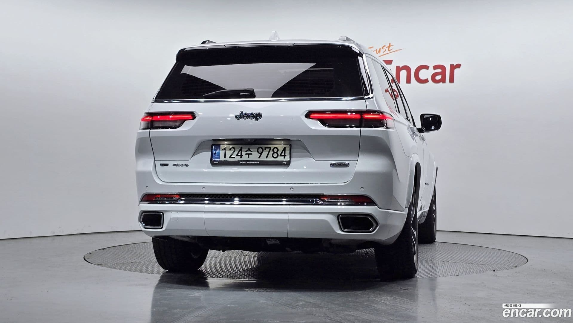 Main__Slider__Photo:Cherokee Jeep 2021.11-3