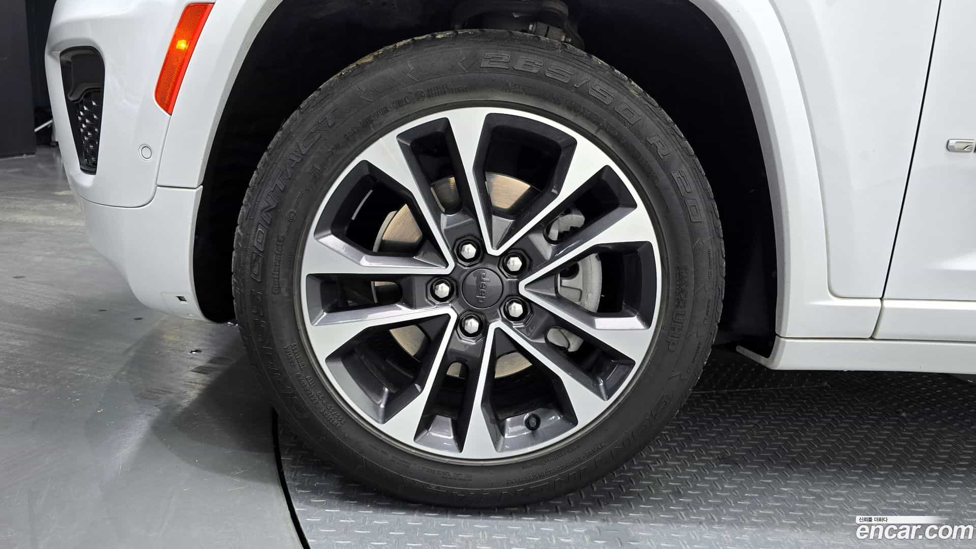 Cherokee Jeep 2021.11-OUTER-005