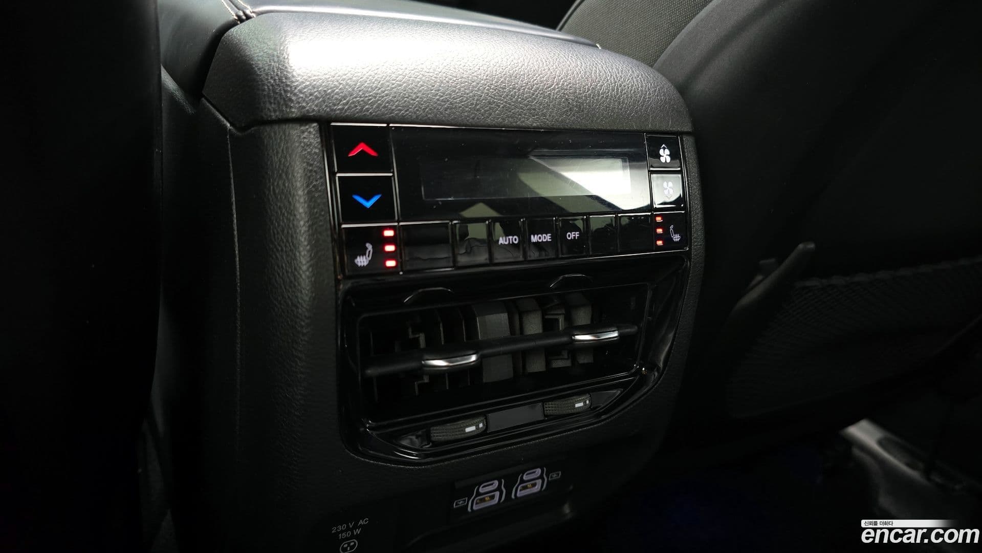 Main__Slider__Photo:Cherokee Jeep 2021.11-15