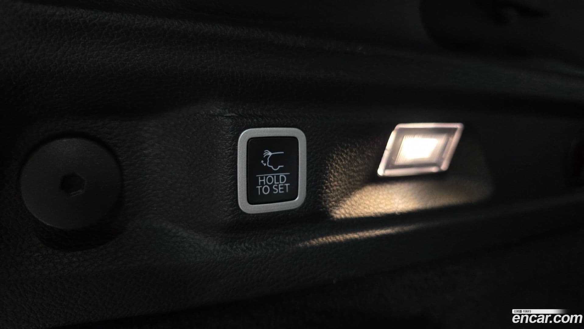 Main__Slider__Photo:Cherokee Jeep 2021.11-19