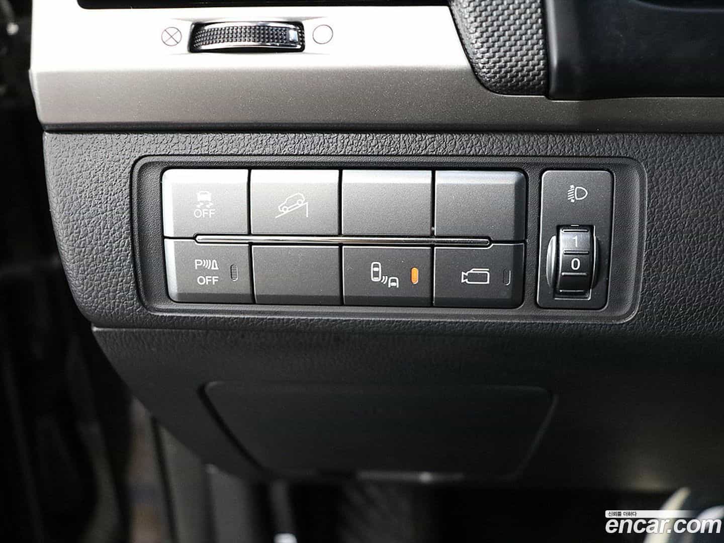 Rexton KG_Mobility_Ssangyong 2019.1-INNER-009