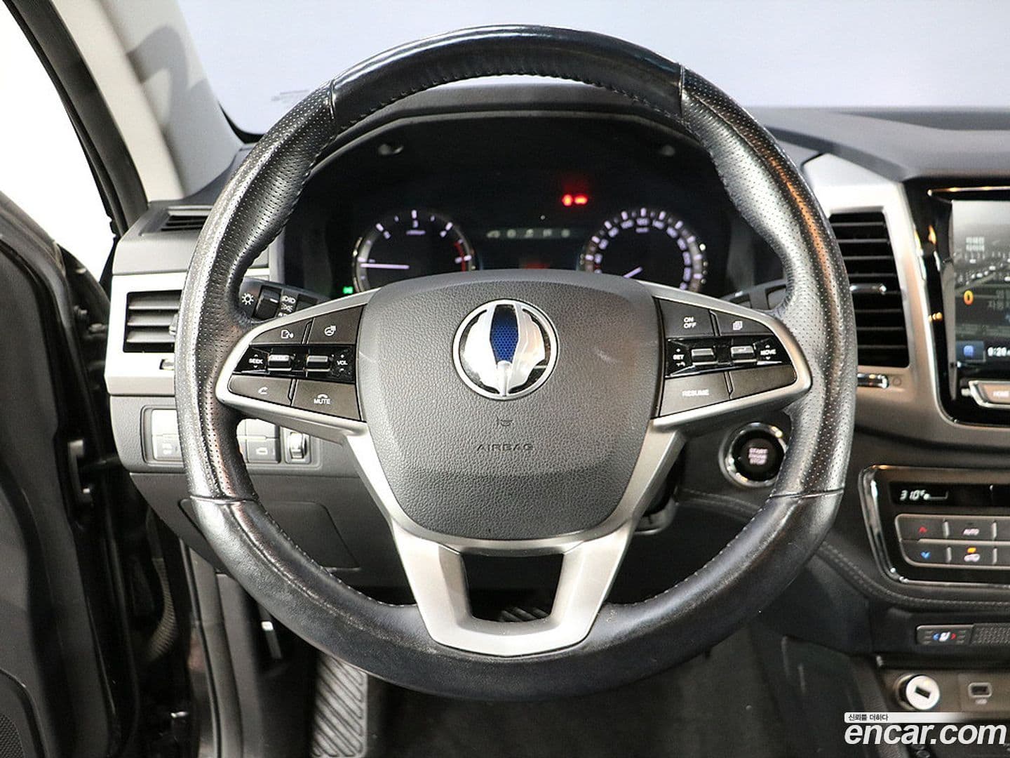 Main__Slider__Photo:Rexton KG_Mobility_Ssangyong 2019.1-13