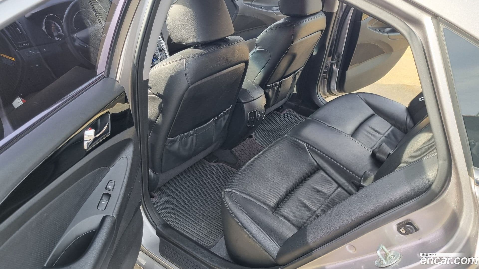 Main__Slider__Photo:Sonata Hyundai 2010.10-7