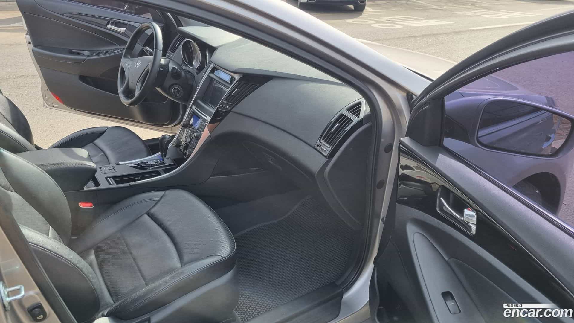 Sonata Hyundai 2010.10-INNER-010