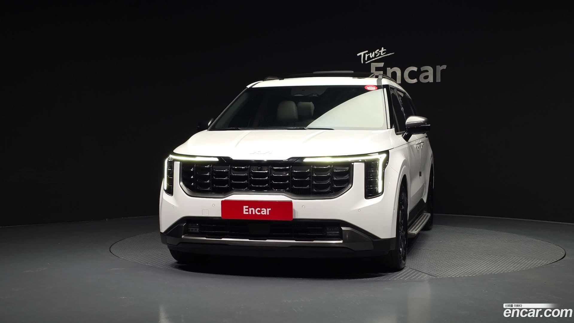 Main__Slider__Photo:Canival Kia 2025.6-2