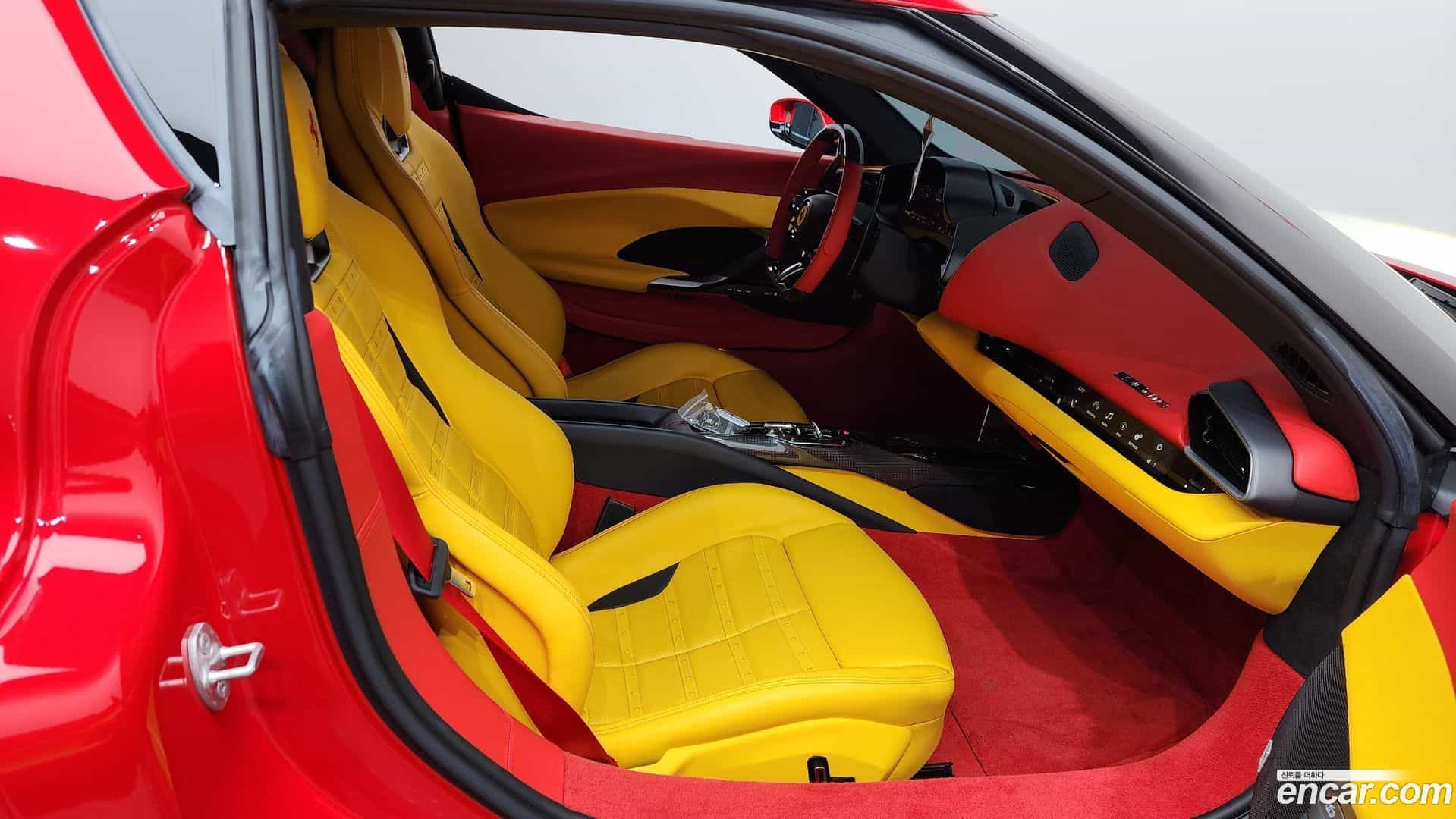 296 Ferrari 2023.6-OPTION-015