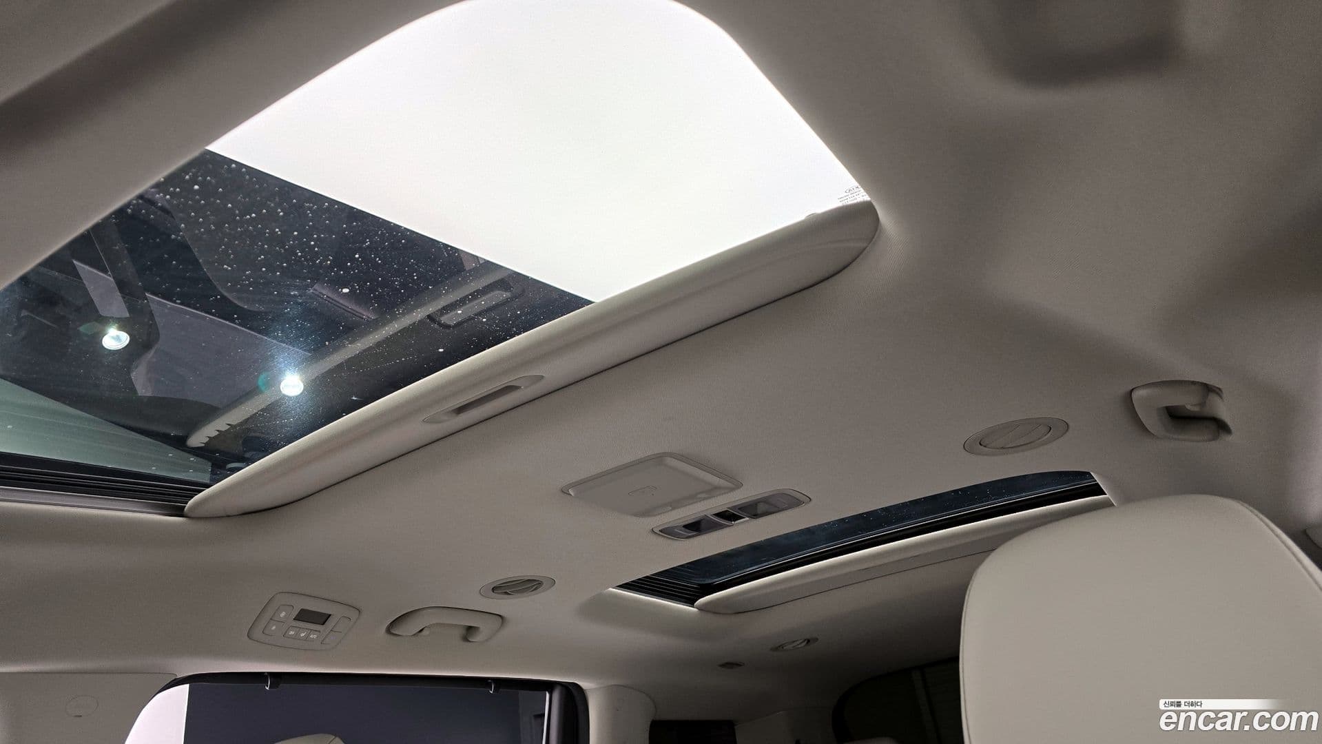 Main__Slider__Photo:Canival Kia 2020.7-17