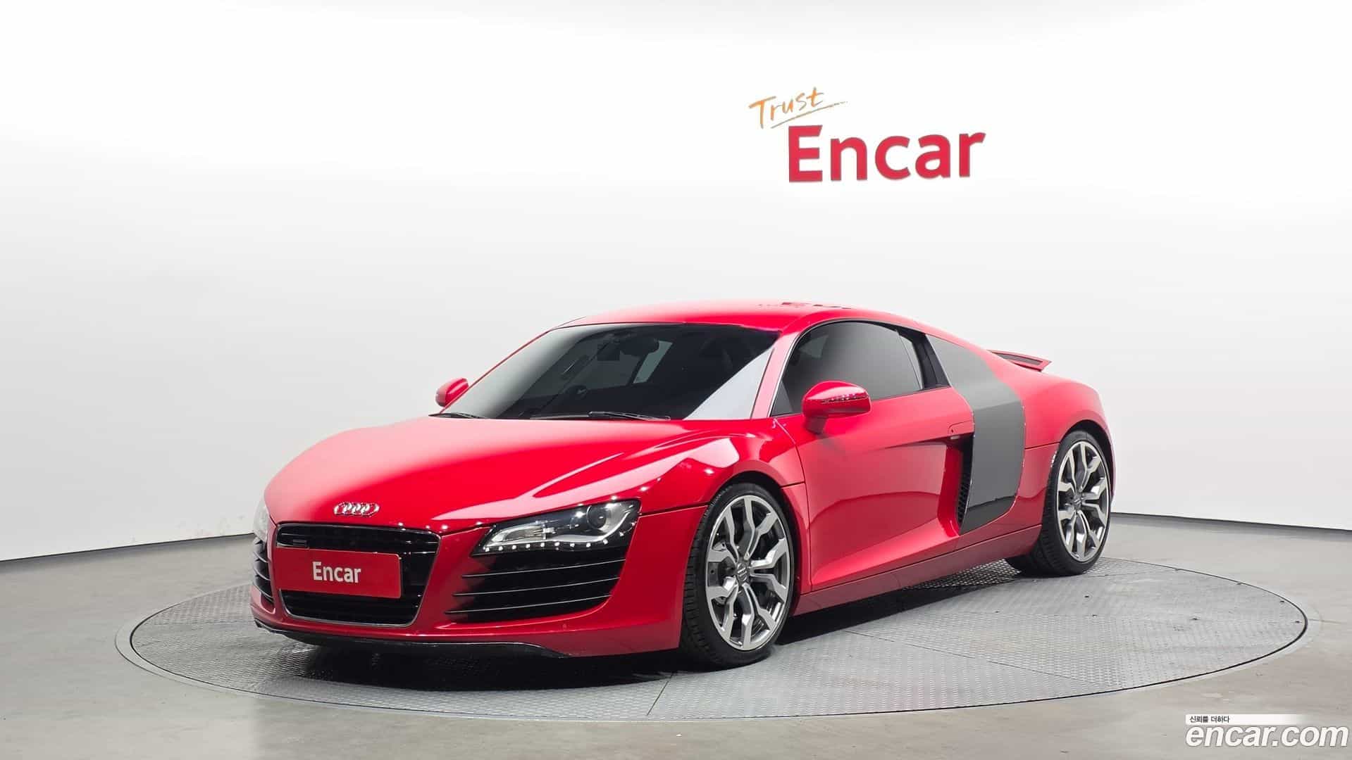 R8 Audi 2009.2-OUTER-001