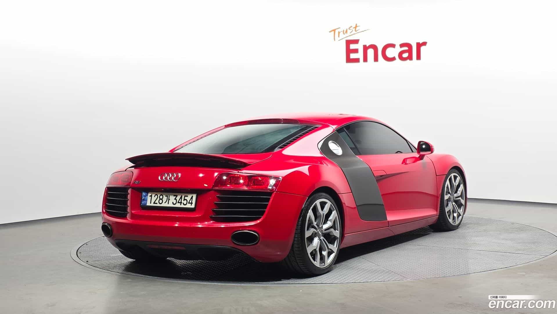 R8 Audi 2009.2-OUTER-002