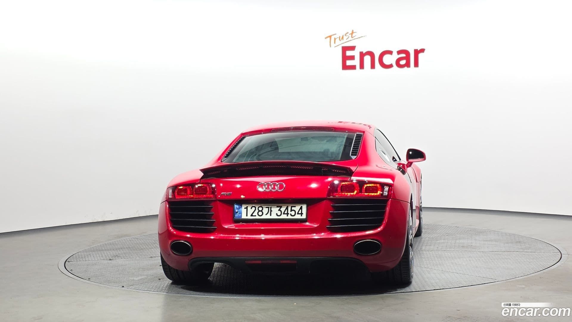 Main__Slider__Photo:R8 Audi 2009.2-3