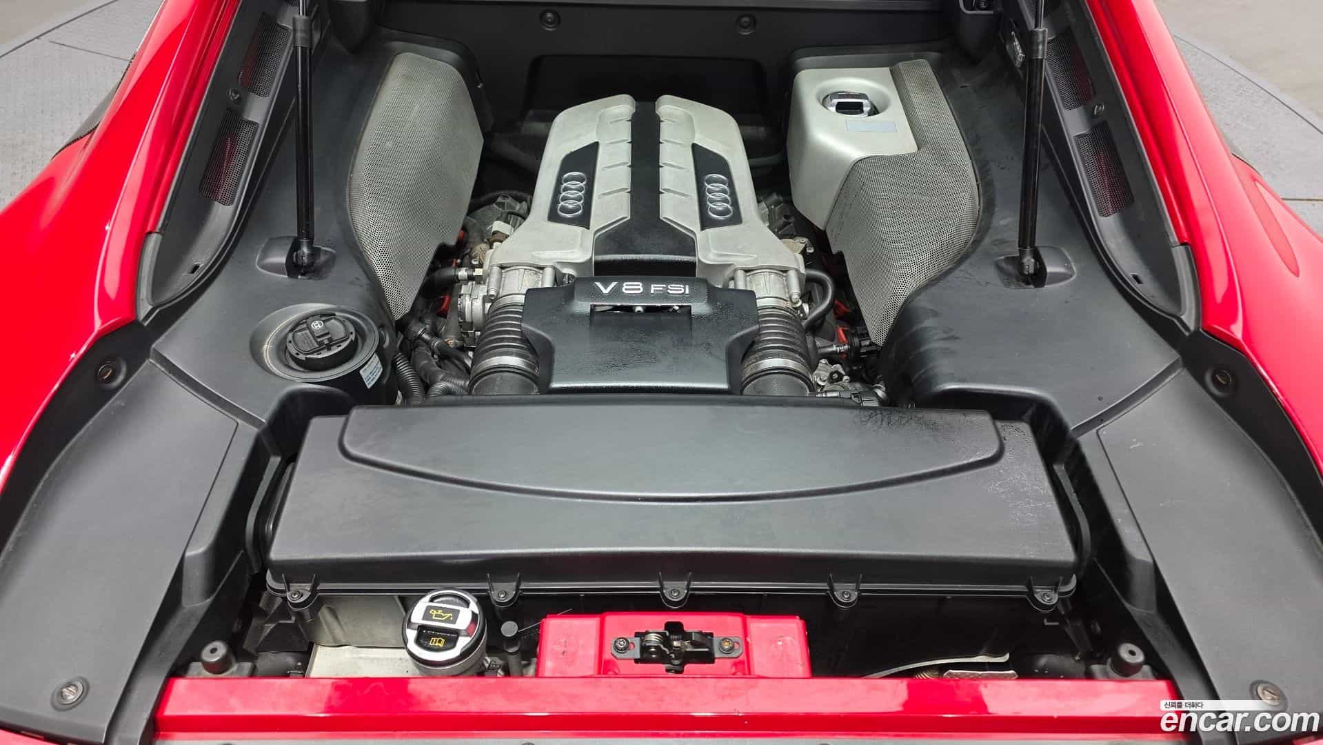 R8 Audi 2009.2-OUTER-006