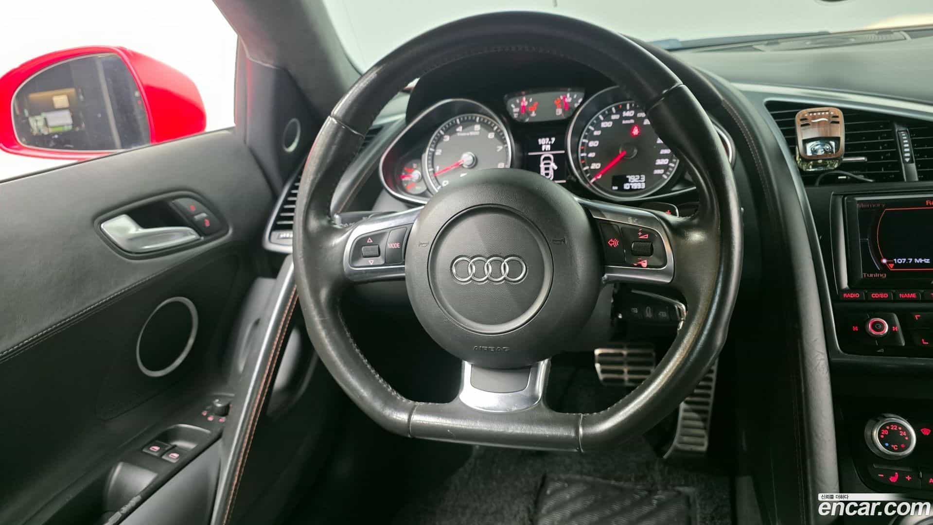R8 Audi 2009.2-OPTION-017