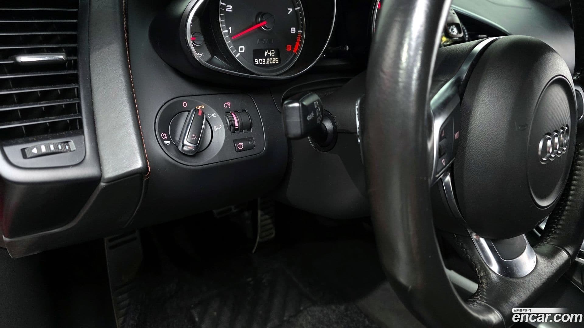 Main__Slider__Photo:R8 Audi 2009.2-16