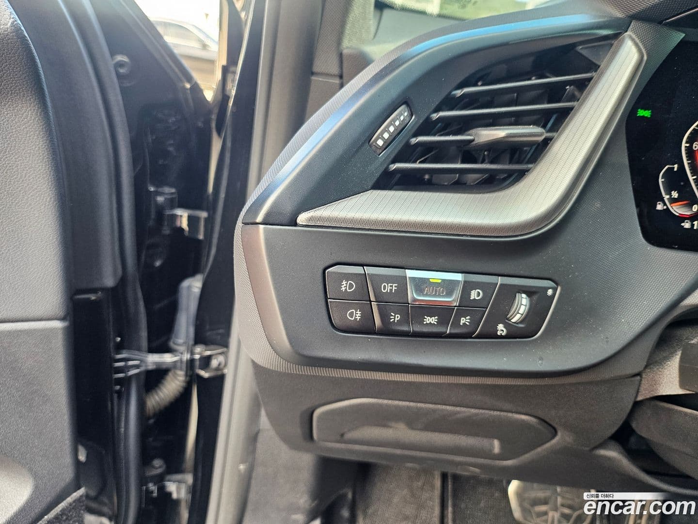 Main__Slider__Photo:1-Series BMW 2021.11-18