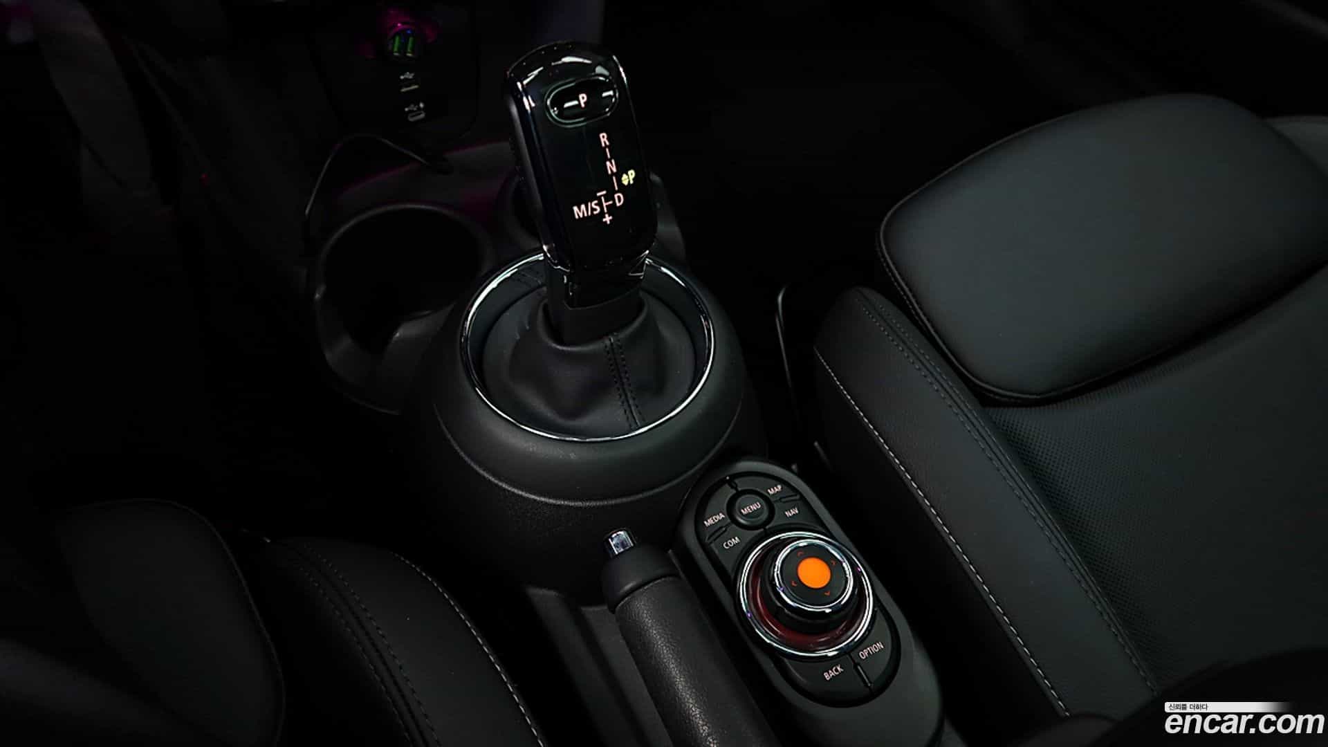 Cooper Mini 2021.3-OPTION-022