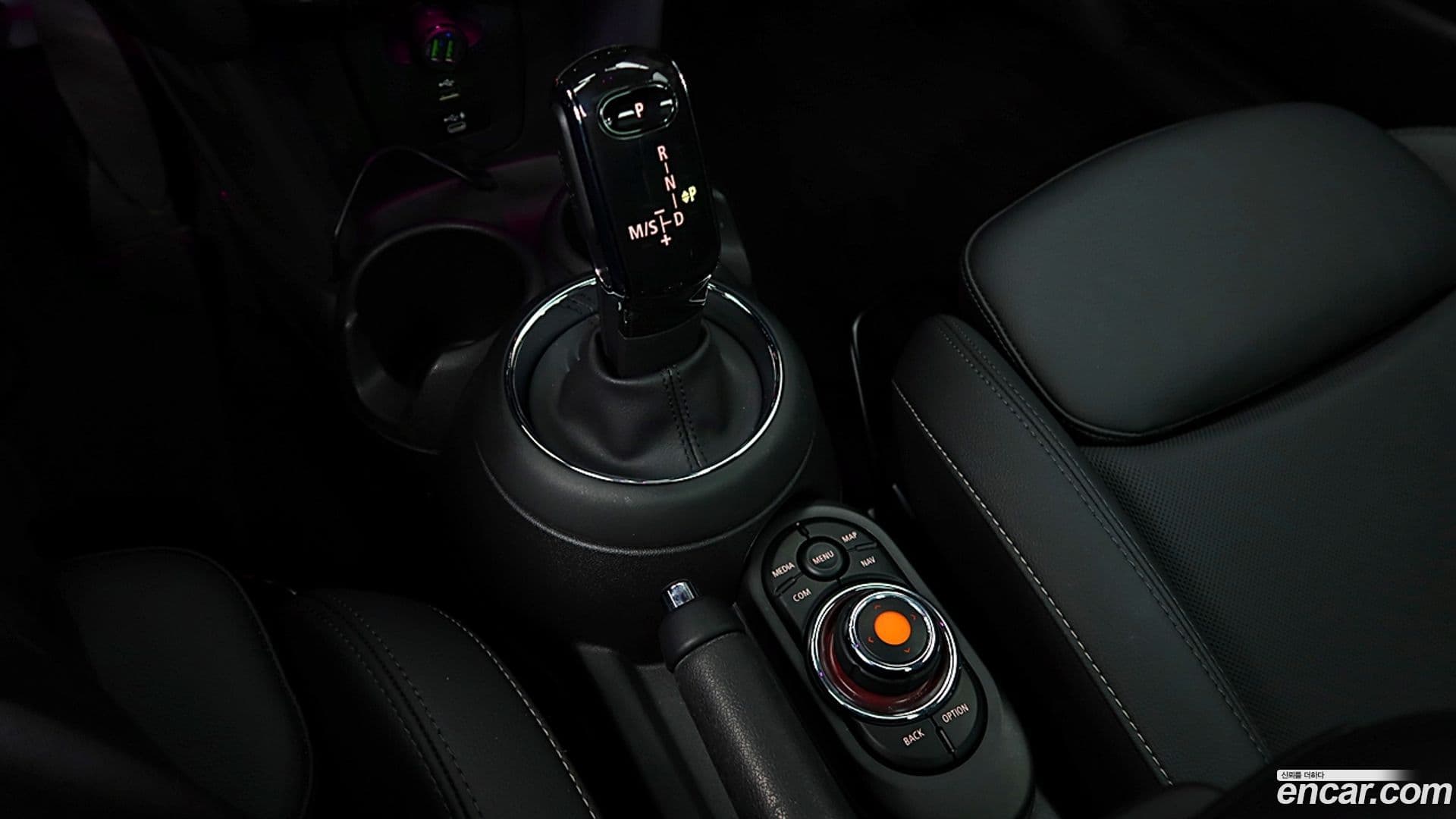 Main__Slider__Photo:Cooper Mini 2021.3-17