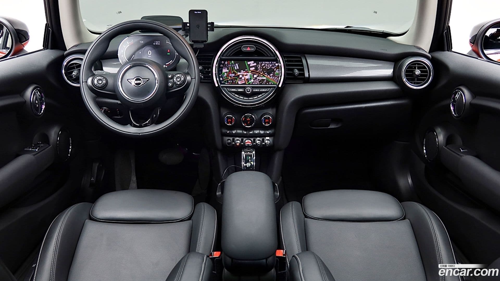 Main__Slider__Photo:Cooper Mini 2021.3-19