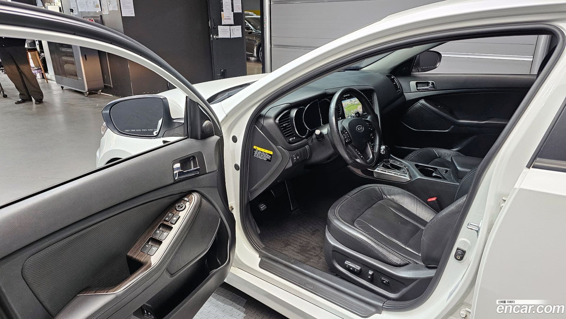 Main__Slider__Photo:K5 Kia 2012.0-9