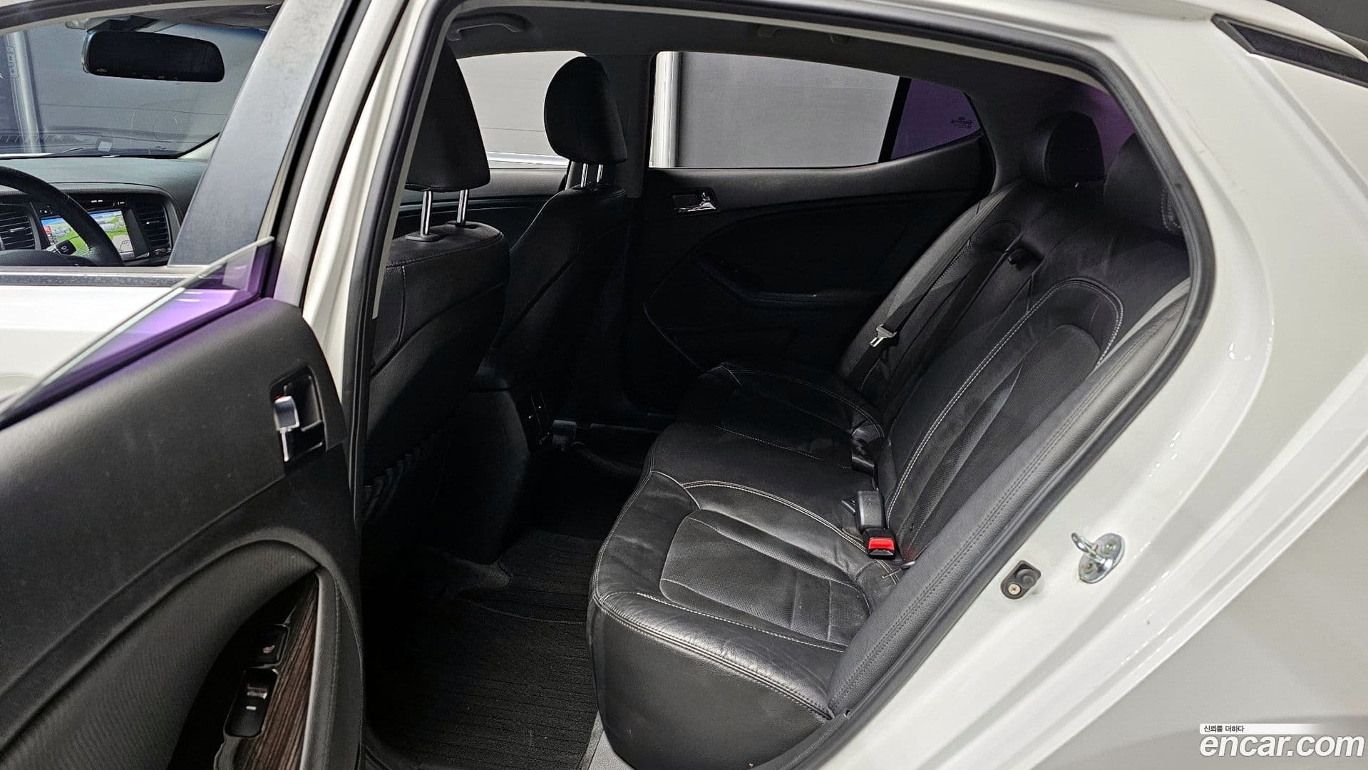 Main__Slider__Photo:K5 Kia 2012.0-12