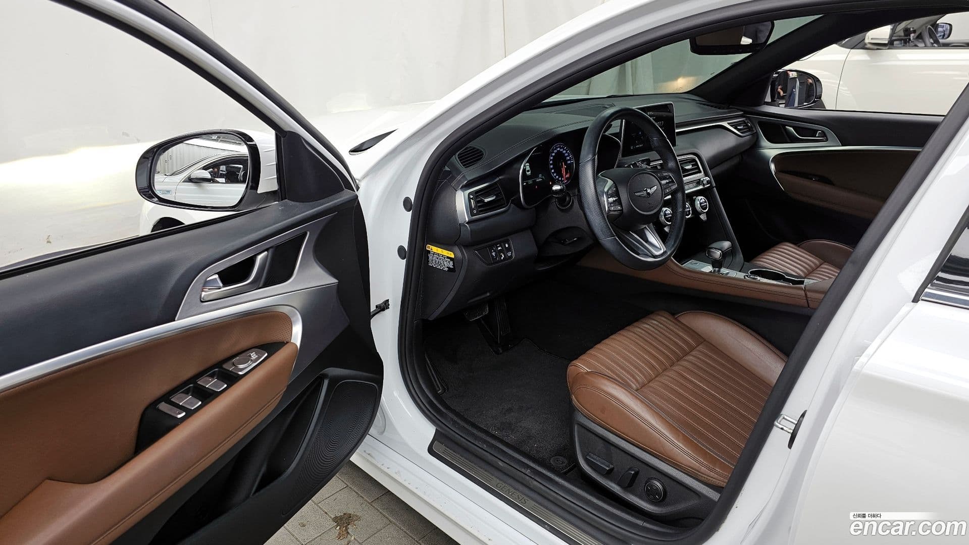 Main__Slider__Photo:G70 Genesis 2020.6-9