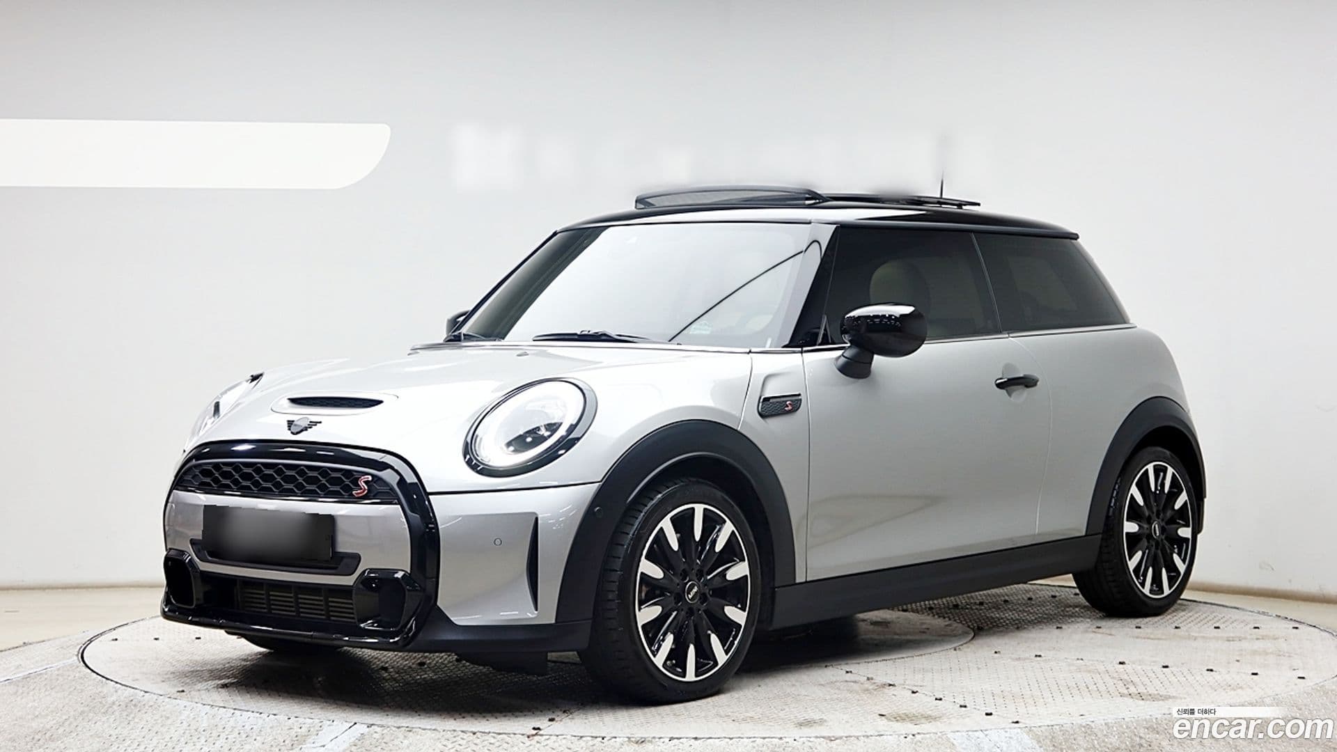 Main__Slider__Photo:Cooper Mini 2023.3-1