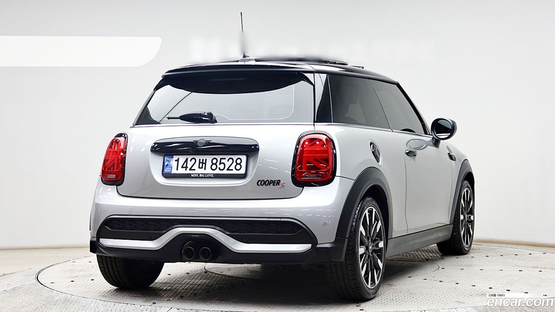 Main__Slider__Photo:Cooper Mini 2023.3-2