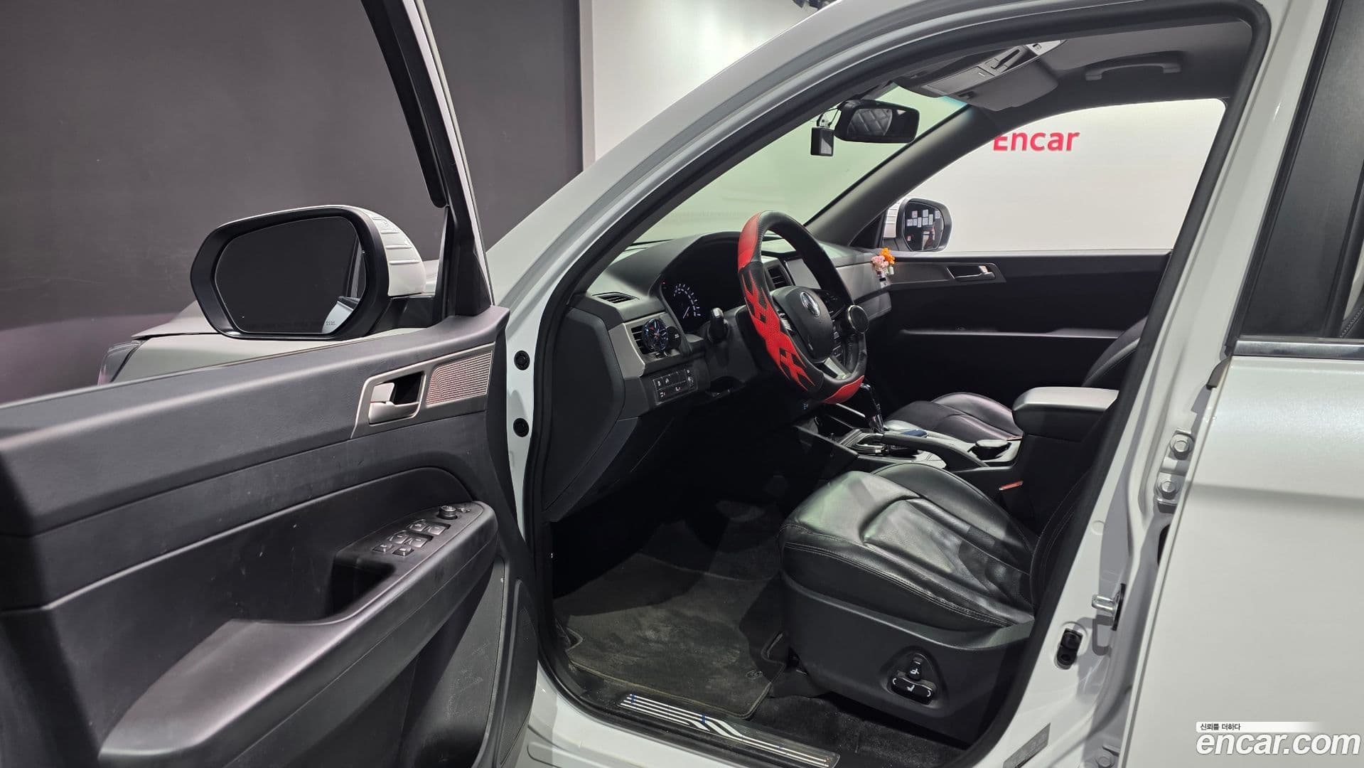 Main__Slider__Photo:Rexton KG_Mobility_Ssangyong 2018.8-10