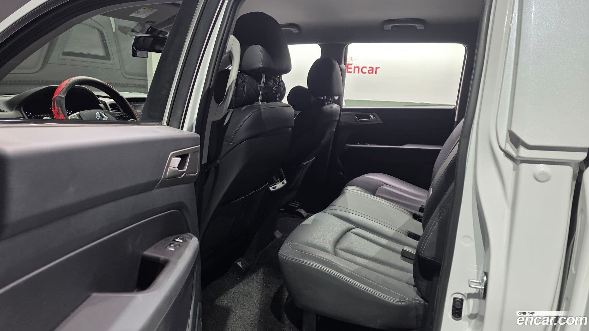 Main__Slider__Photo:Rexton KG_Mobility_Ssangyong 2018.8-11