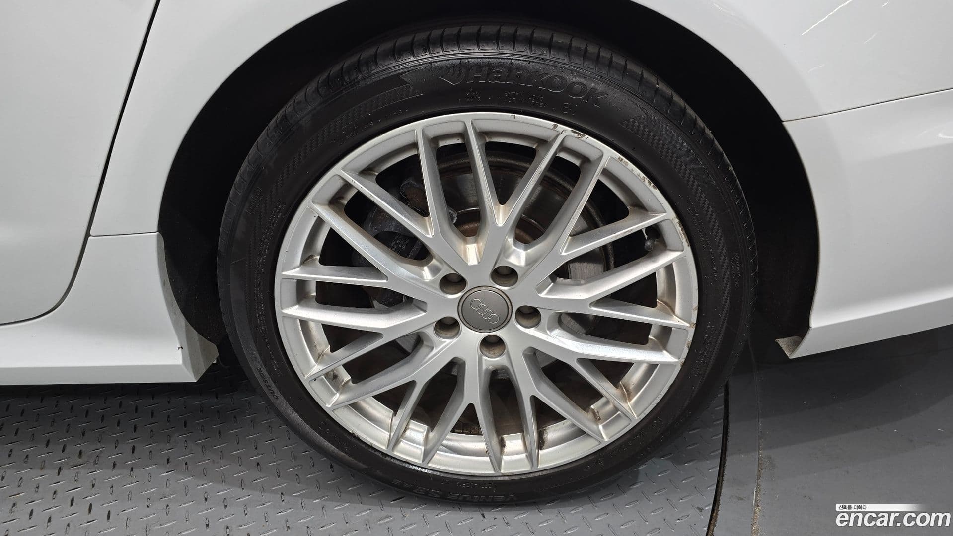 Main__Slider__Photo:A6 Audi 2015.4-4