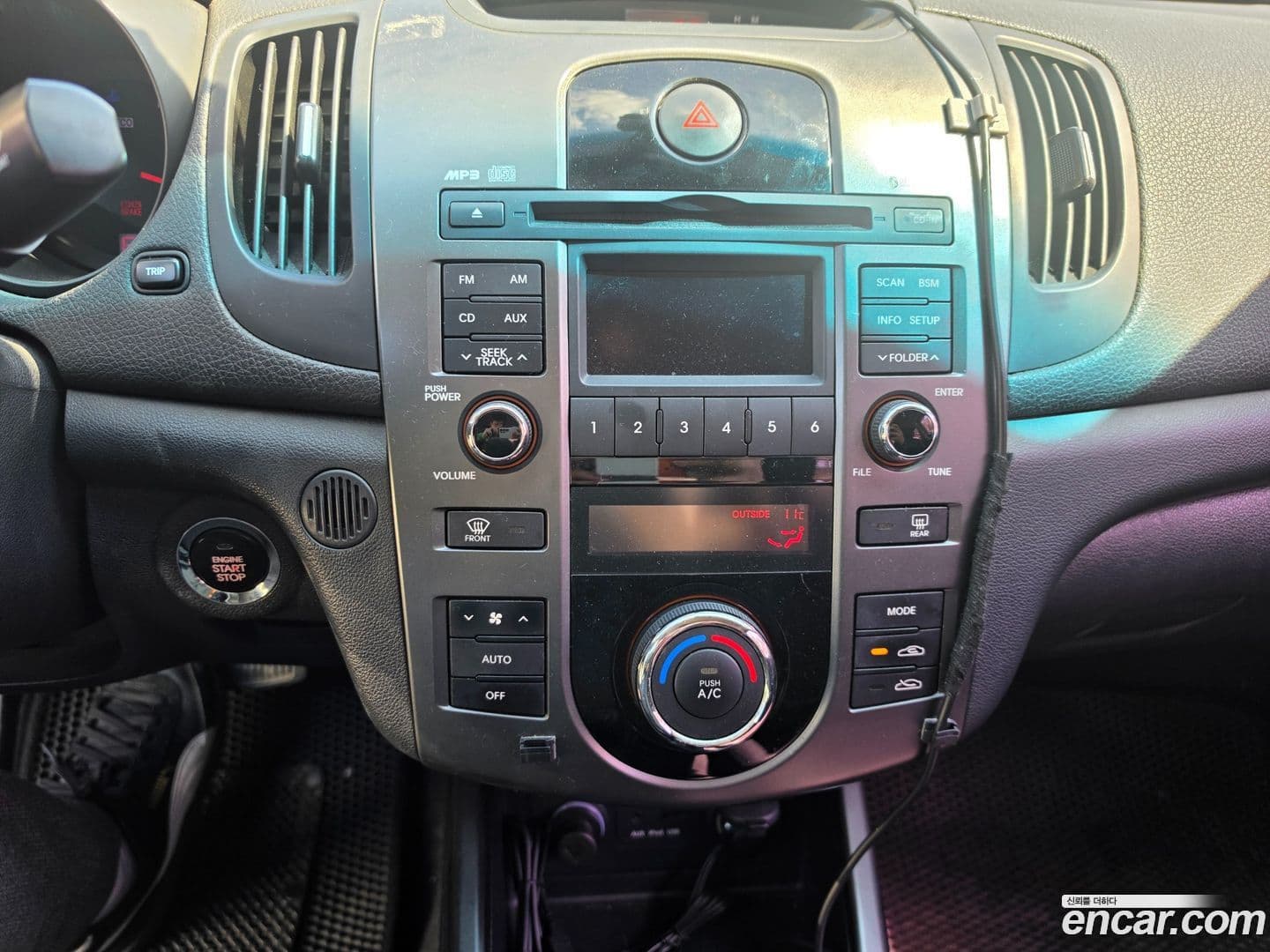 Main__Slider__Photo:Porte Kia 2010.3-13